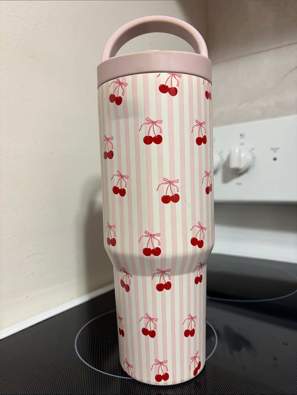 Women’s 40 OZ Sweet Cherry Hydrojug Water Bottle